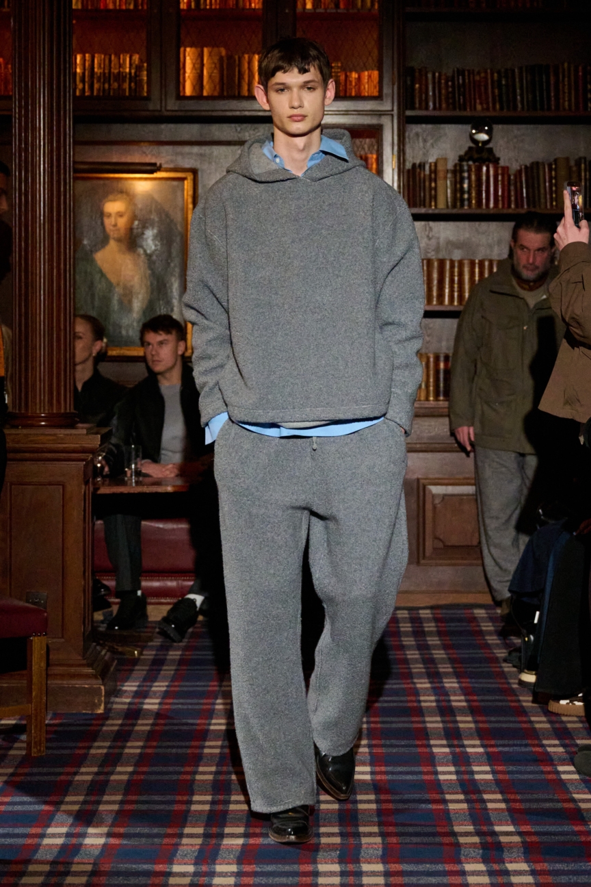 aw26-copenhagen-fashion-week-sunflower-runway-2x3-james-cochrane-9