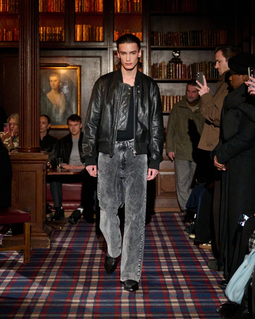 aw26-copenhagen-fashion-week-sunflower-runway-4x5-james-cochrane-10