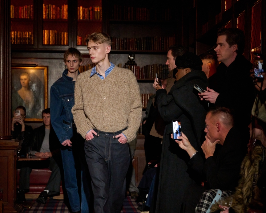 aw26-copenhagen-fashion-week-sunflower-runway-4x5-james-cochrane-35