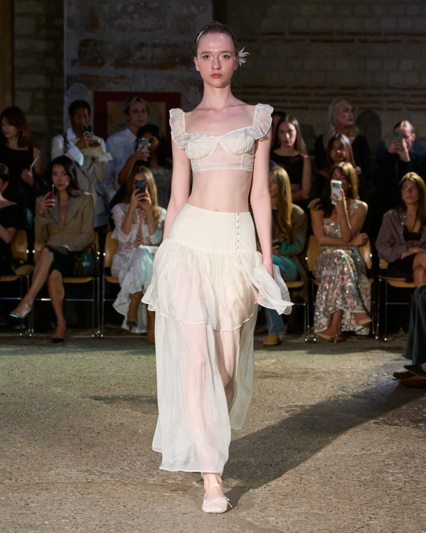 wild-rose-sparrow-look-13